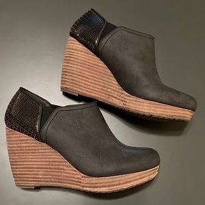 Dr. Scholl’s Shoes Memory Foam Cool Fit Women’s size 7 wedge heel Booties Black